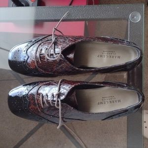 NWOT Shoes for ladies...